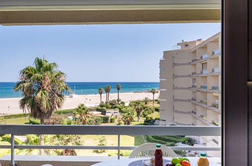 Photo 2 - 1 bedroom Apartment in Canet-en-Roussillon with garden and sea view