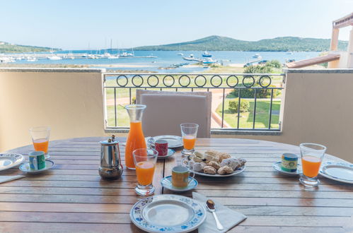 Photo 4 - Appartement de 2 chambres à Santa Teresa Gallura avec terrasse et vues à la mer