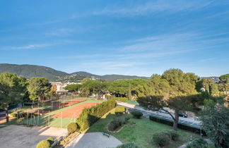 Foto 2 - Appartamento con 1 camera da letto a Cavalaire-sur-Mer con giardino e vista mare