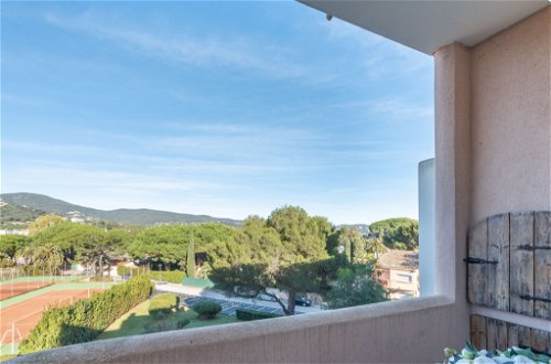 Foto 1 - Appartamento con 1 camera da letto a Cavalaire-sur-Mer con giardino e vista mare