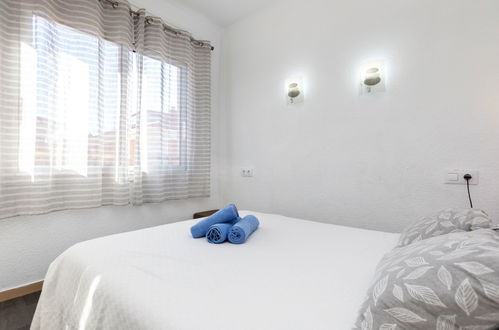 Foto 5 - Appartamento con 1 camera da letto a Lloret de Mar con piscina e vista mare