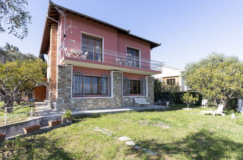 Photo 32 - 5 bedroom House in Diano Castello with garden