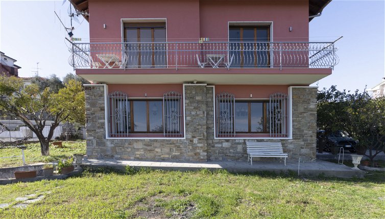 Foto 1 - Casa de 5 habitaciones en Diano Castello con vistas al mar