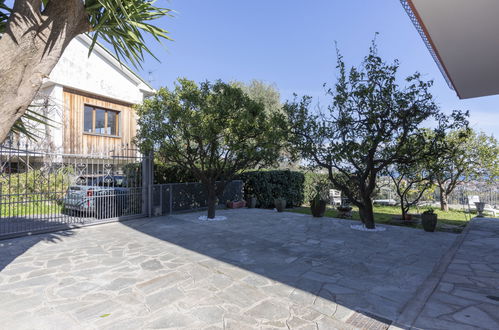 Photo 31 - 5 bedroom House in Diano Castello with garden