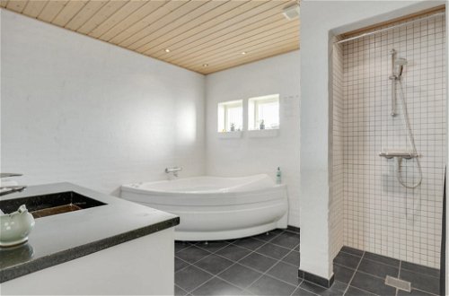 Foto 17 - Haus mit 4 Schlafzimmern in Humble mit sauna