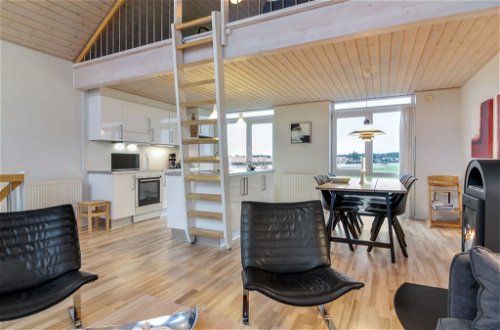 Foto 5 - Appartamento con 3 camere da letto a Løkken con terrazza