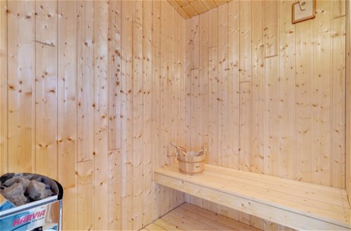 Foto 15 - Casa de 4 habitaciones en Tarm con terraza y sauna