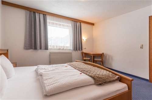 Foto 19 - Appartamento con 8 camere da letto a Kappl con vista sulle montagne