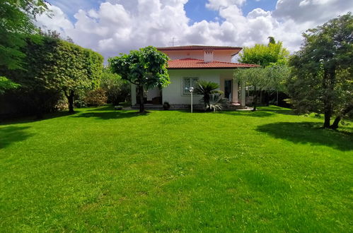 Foto 8 - Casa con 6 camere da letto a Forte dei Marmi con giardino e vista mare