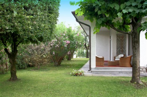 Photo 3 - 6 bedroom House in Forte dei Marmi with garden and sea view