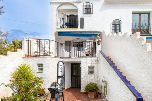 Foto 3 - Casa de 2 quartos em Nerja com piscina e vistas do mar