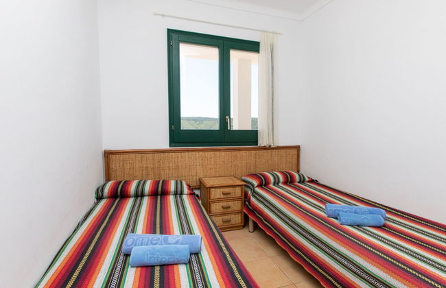 Maison de 4 chambres à l'Escala avec piscine et jardin - Photo 13