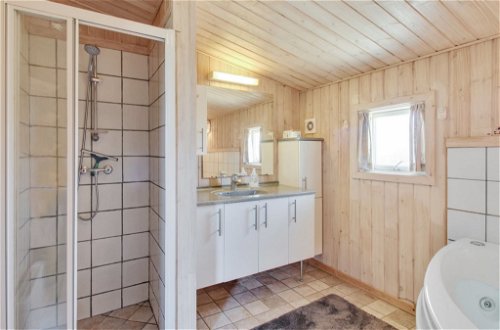 Foto 16 - Haus mit 4 Schlafzimmern in Tarm mit terrasse und sauna