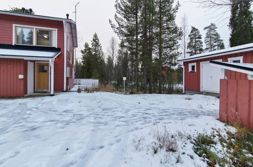 Foto 3 - Casa de 1 habitación en Pelkosenniemi con sauna y vistas a la montaña