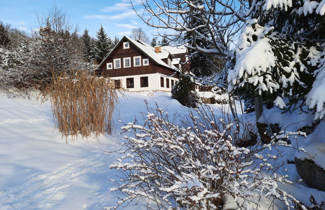 Casa de 4 quartos em Desná com jardim e sauna - Foto 50