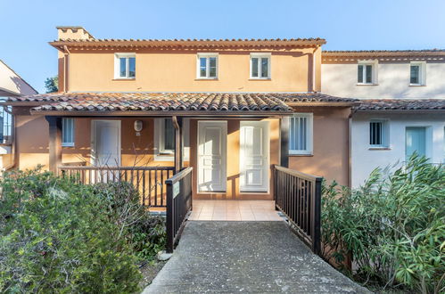 Photo 16 - Appartement de 2 chambres à Grimaud avec piscine et vues à la mer