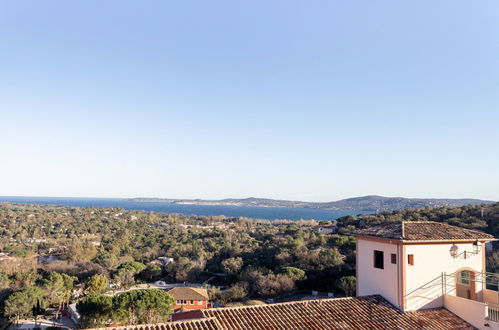 Foto 17 - Appartamento con 2 camere da letto a Grimaud con piscina e vista mare