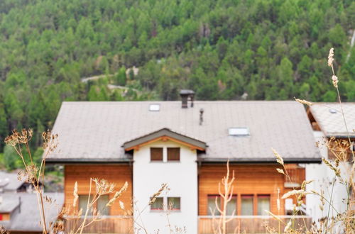 Foto 24 - Appartamento con 3 camere da letto a Saas-Fee