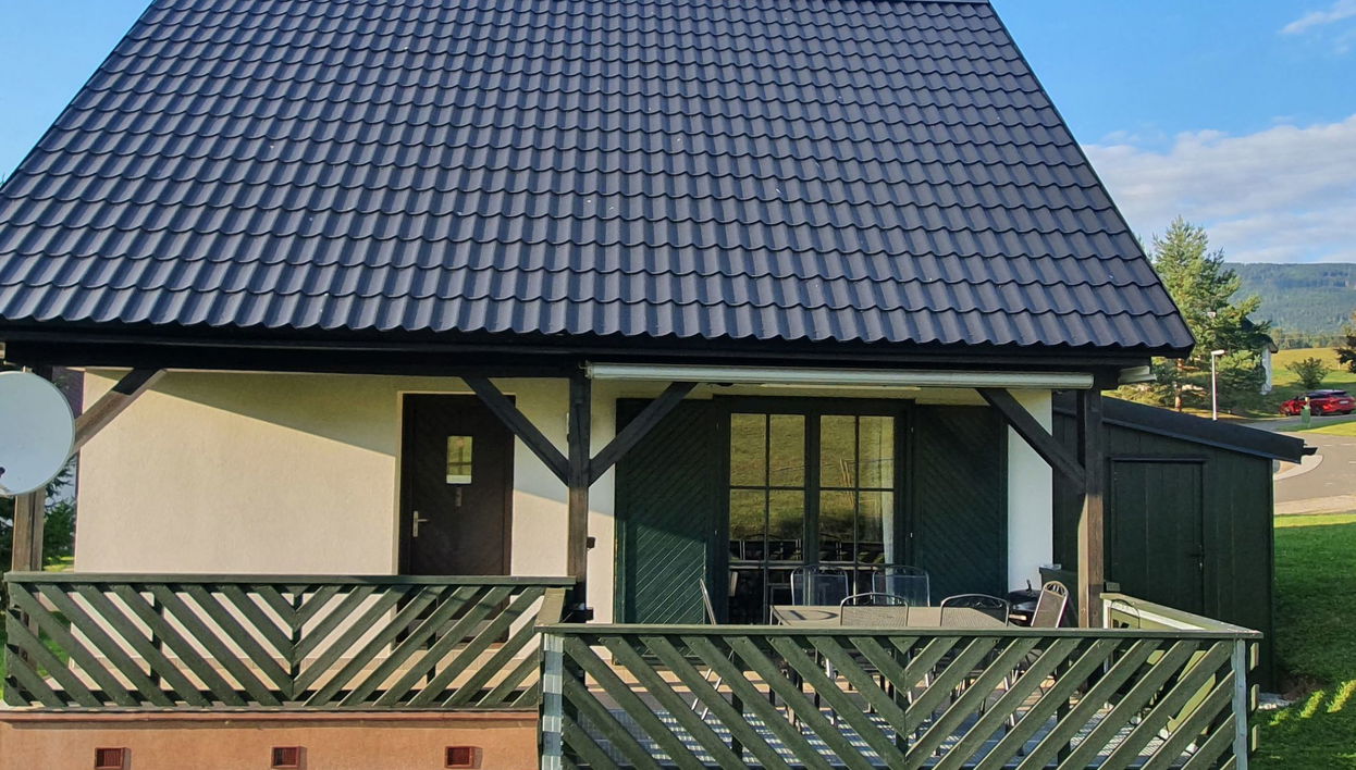 Casa de 3 quartos em Černý Důl com piscina e jardim - Foto 1
