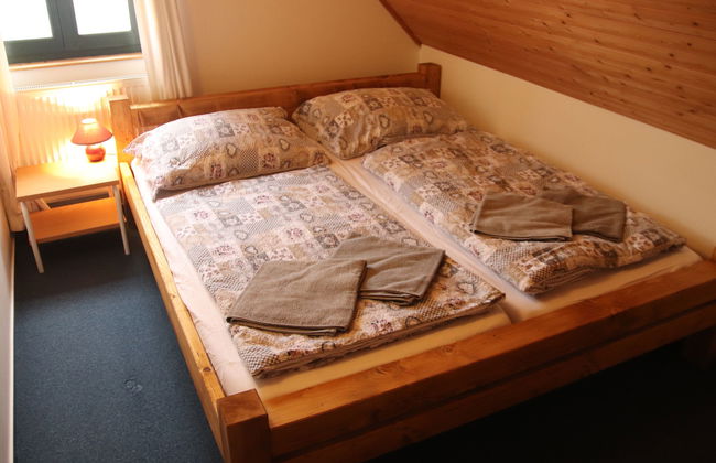 Casa de 3 quartos em Černý Důl com piscina e jardim - Foto 9