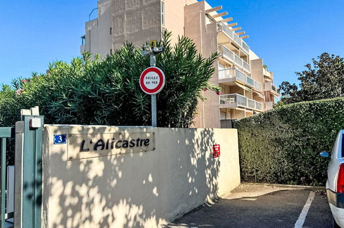 Foto 11 - Apartamento de 1 habitación en Le Lavandou con jardín y terraza