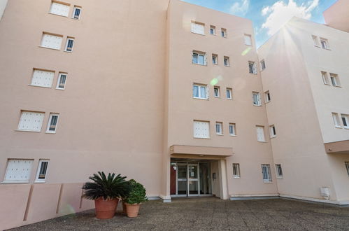 Foto 16 - Apartamento de 1 habitación en Le Lavandou con terraza y vistas al mar