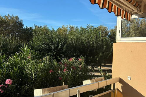 Foto 10 - Appartamento con 1 camera da letto a Le Lavandou con giardino e terrazza