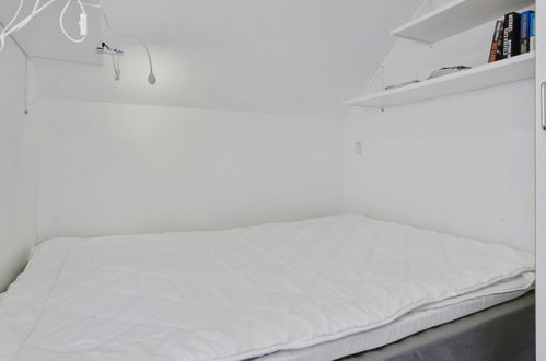 Foto 13 - Apartment mit 1 Schlafzimmer in Gudhjem mit schwimmbad und terrasse