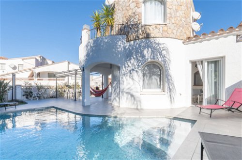 Foto 29 - Casa de 4 quartos em Castelló d'Empúries com piscina privada e vistas do mar