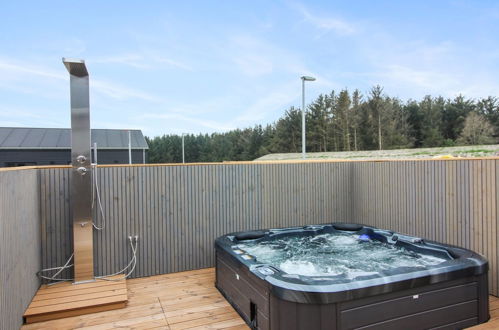 Foto 2 - Casa de 3 habitaciones en Løkken con terraza y bañera de hidromasaje