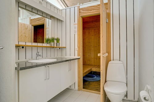 Foto 12 - Casa de 4 quartos em Løkken com piscina privada e terraço