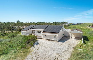 Photo 3 - Maison de 4 chambres à Løkken avec piscine privée et terrasse