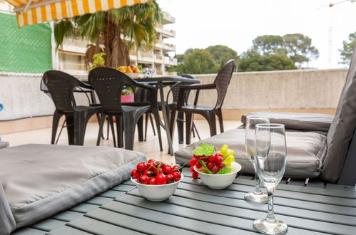 Photo 15 - 2 bedroom Apartment in Salou with swimming pool and garden