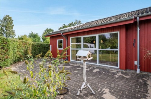 Foto 15 - Haus mit 2 Schlafzimmern in Fårvang mit schwimmbad und terrasse
