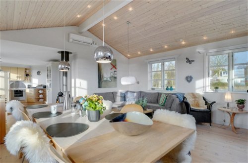 Photo 11 - 3 bedroom House in Øster Assels with terrace and hot tub