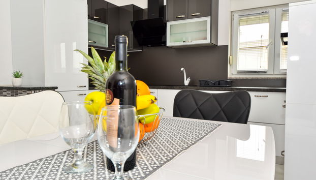 4 bedroom Apartment in Jasenice - Photo 2
