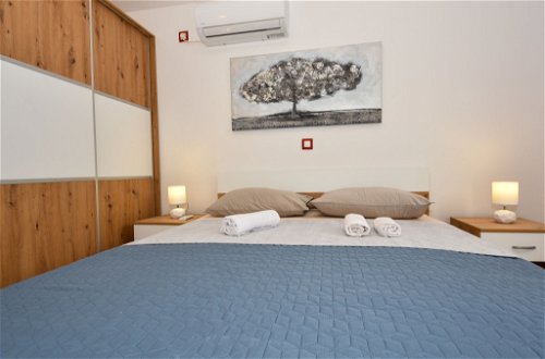 Foto 13 - Apartment mit 3 Schlafzimmern in Jasenice mit blick aufs meer