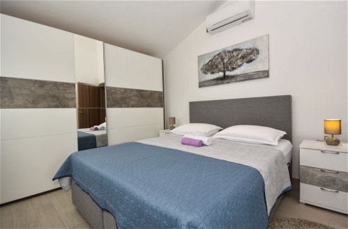 Foto 19 - Apartment mit 3 Schlafzimmern in Jasenice mit blick aufs meer