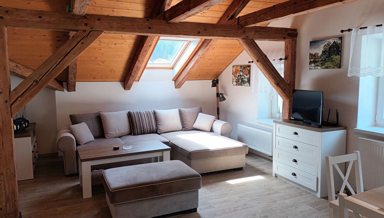 Apartamento de 2 quartos em Kořenov com jardim - Foto 1