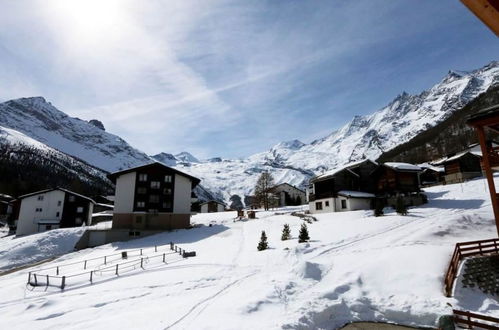 Foto 9 - Apartamento de 4 habitaciones en Saas-Fee con jardín y sauna