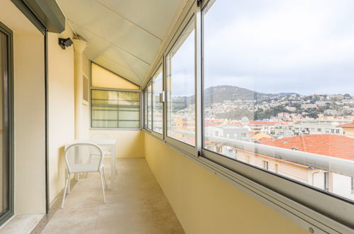 Foto 15 - Apartamento de 1 quarto em Nice com jardim e vistas do mar