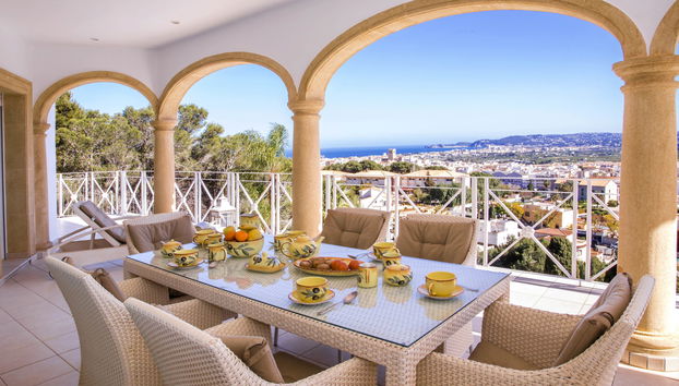 Casa de 4 quartos em Jávea com piscina privada e jardim - Foto 2