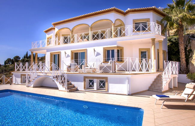 Casa de 4 quartos em Jávea com piscina privada e jardim - Foto 29