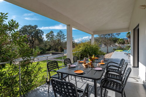 Foto 2 - Casa de 4 quartos em Zonza com piscina privada e jardim