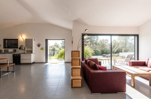 Foto 10 - Casa con 4 camere da letto a Zonza con piscina privata e vista mare
