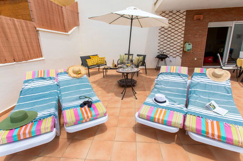 Photo 16 - 2 bedroom Apartment in Almuñécar with swimming pool and terrace