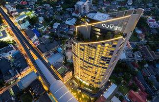 Photo 1 - Oakwood Suites Tiwanon Bangkok