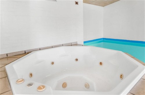 Foto 15 - Casa con 6 camere da letto a Blåvand con piscina privata e terrazza