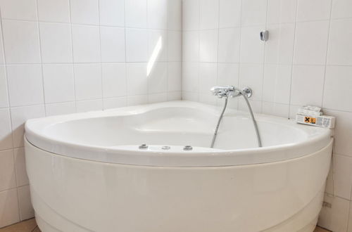 Foto 22 - Casa de 5 quartos em Rømø com piscina privada e terraço