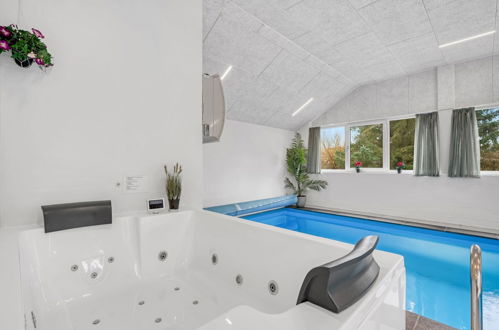 Foto 22 - Haus mit 4 Schlafzimmern in Ringkøbing mit privater pool und terrasse